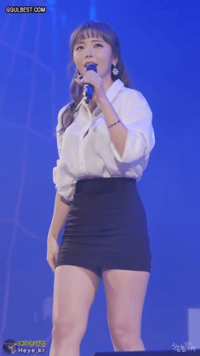 오피스룩입은 홍진영 ㄷㄷㄷ.gif | 인스티즈