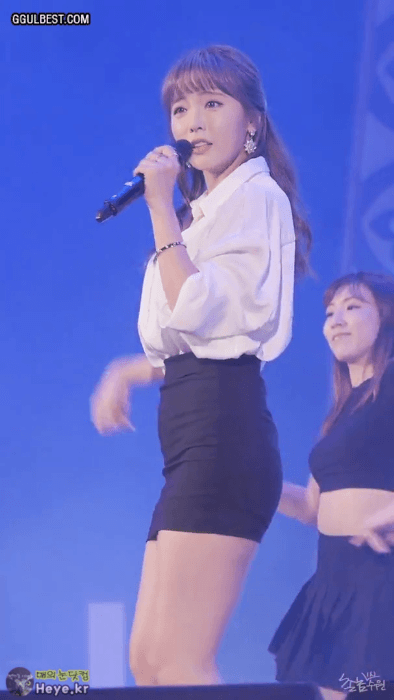 오피스룩입은 홍진영 ㄷㄷㄷ.gif | 인스티즈