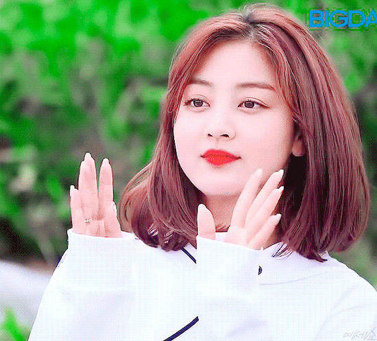 단발머리하고 조보아가 보이는 트와이스 지효.jpgif | 인스티즈