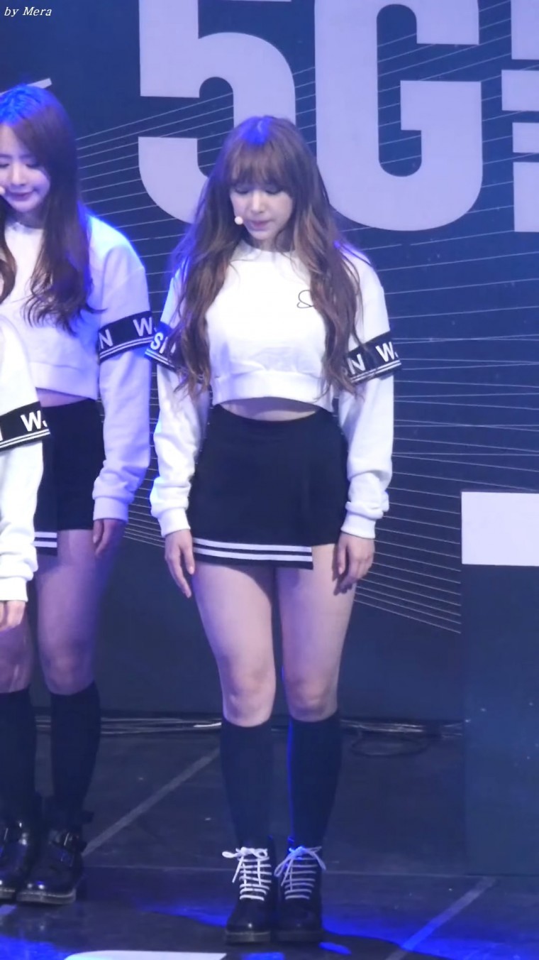 육덕 피지컬인줄 알았는데 아닌 우주소녀 성소.jpg | 인스티즈
