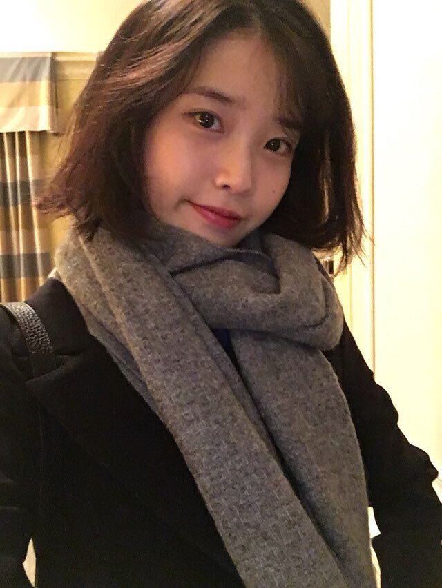 아이유 여친짤 일수도 아닐수도 있는 사진들 .jpg | 인스티즈