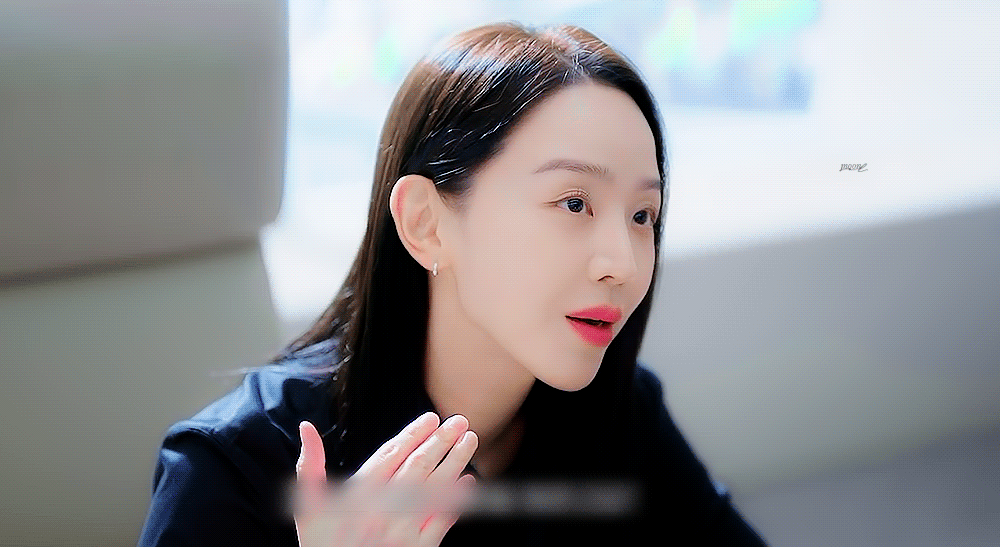 새 드라마에서 직원 잘 혼내는 신혜선 | 인스티즈