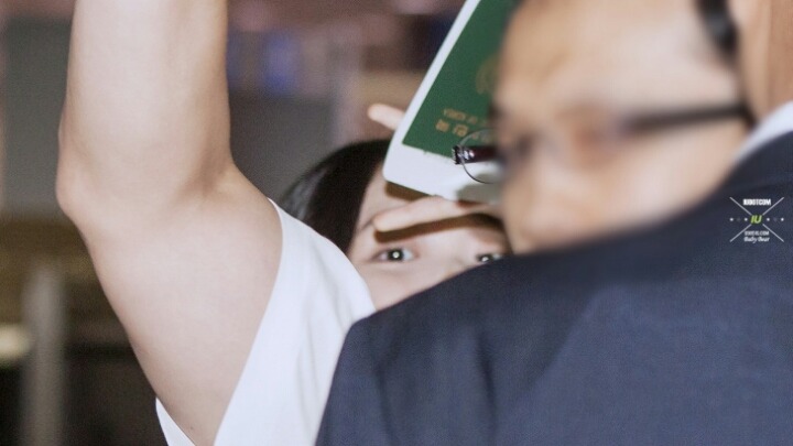 청멜빵 코디 자주하는 아이유.jpg | 인스티즈