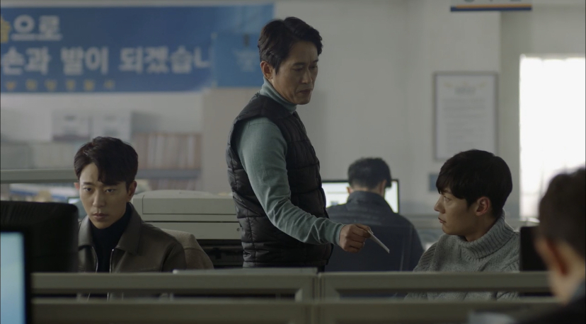 제가 강력팀 팀장인데, 우리팀에 전입 온 막내가 30년 전 실종됐던 선배님인 것 같아요...jpg | 인스티즈
