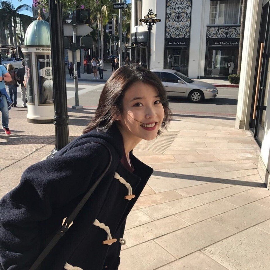 아이유 여친짤 일수도 아닐수도 있는 사진들 .jpg | 인스티즈