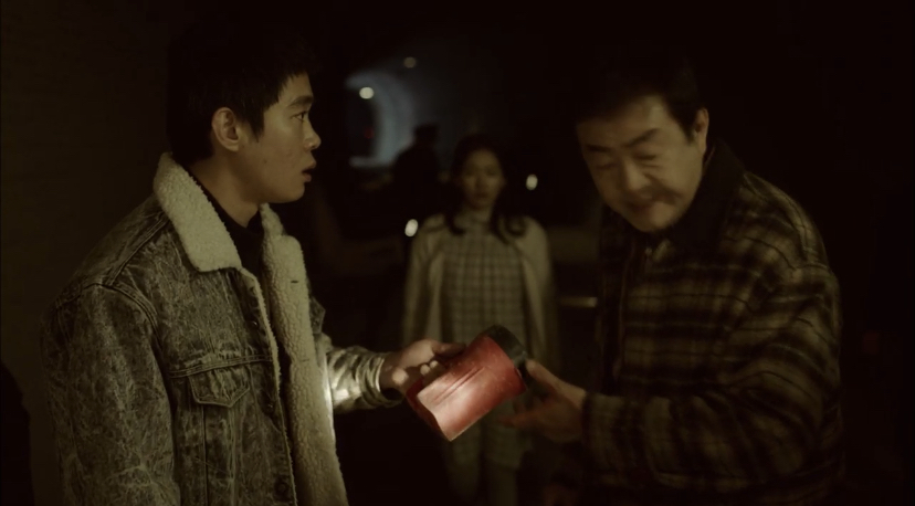 제가 강력팀 팀장인데, 우리팀에 전입 온 막내가 30년 전 실종됐던 선배님인 것 같아요...jpg | 인스티즈