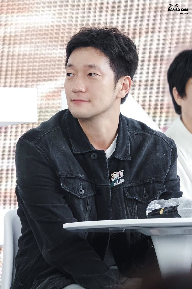 옷 훈훈하게 잘입고 다니는 손석구 사복 스타일 | 인스티즈