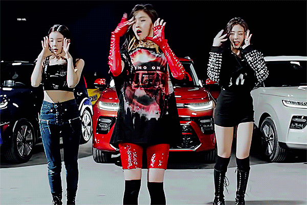 취향저격하던 날의 있지 ITZY 류진 분위기 모음.jpgif | 인스티즈