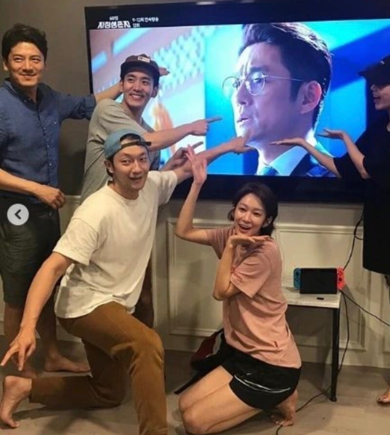 옷 훈훈하게 잘입고 다니는 손석구 사복 스타일 | 인스티즈