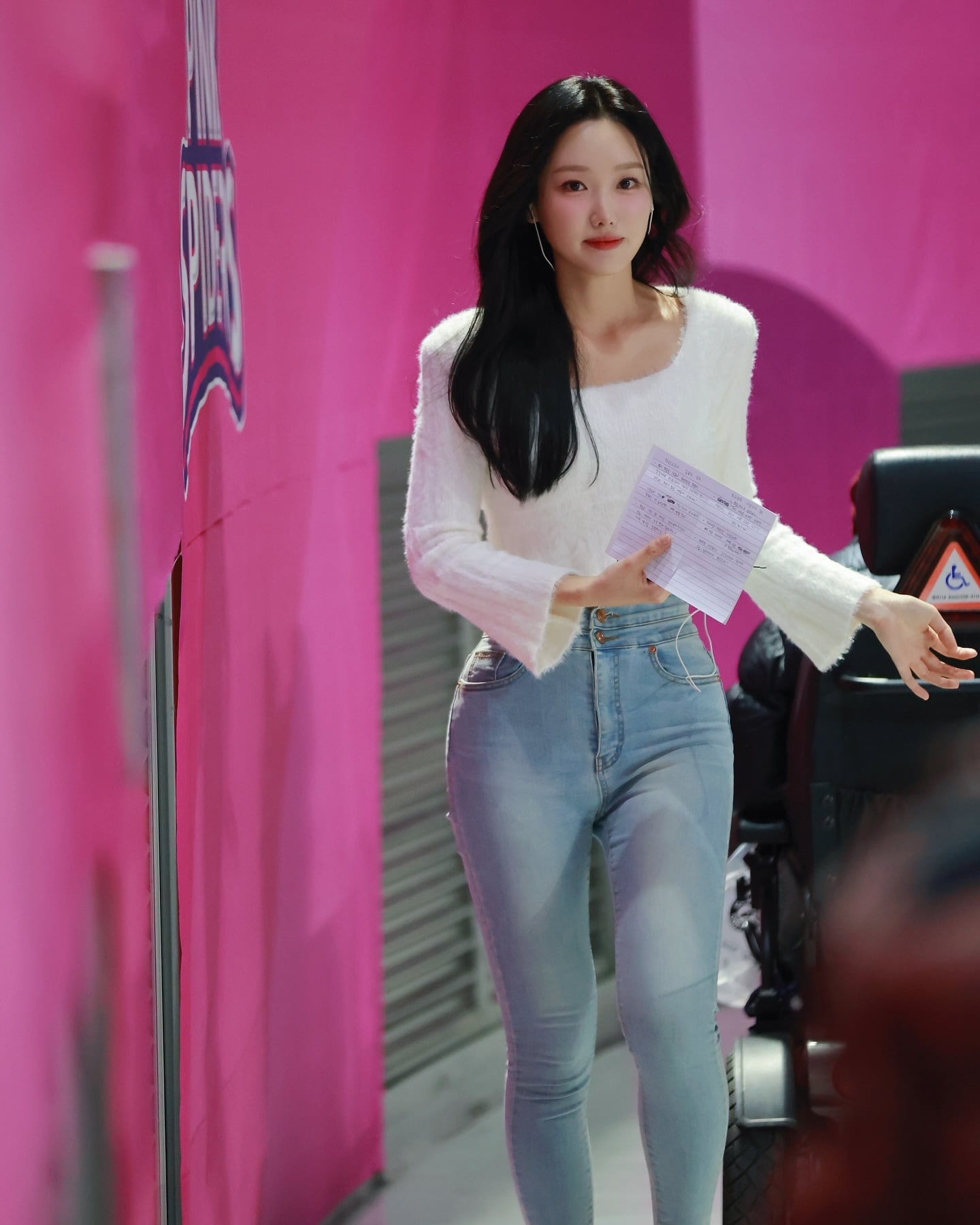 청바지핏 개쩌는 김세연 아나운서.jpg | 인스티즈