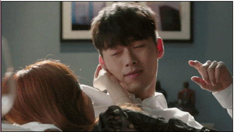 현실 연인미 쩔었던 로빈(현빈)&장하나(한지민) 소파 키스신 | 인스티즈