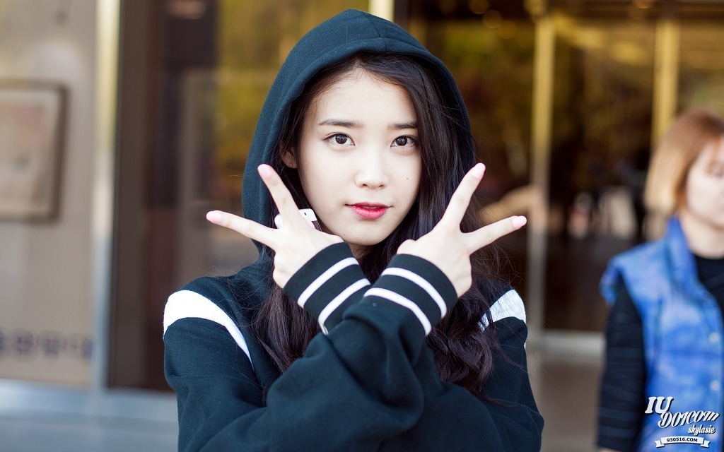 [15.09.18] 데뷔 7주년기념 아이유 짤모음.jpgif | 인스티즈