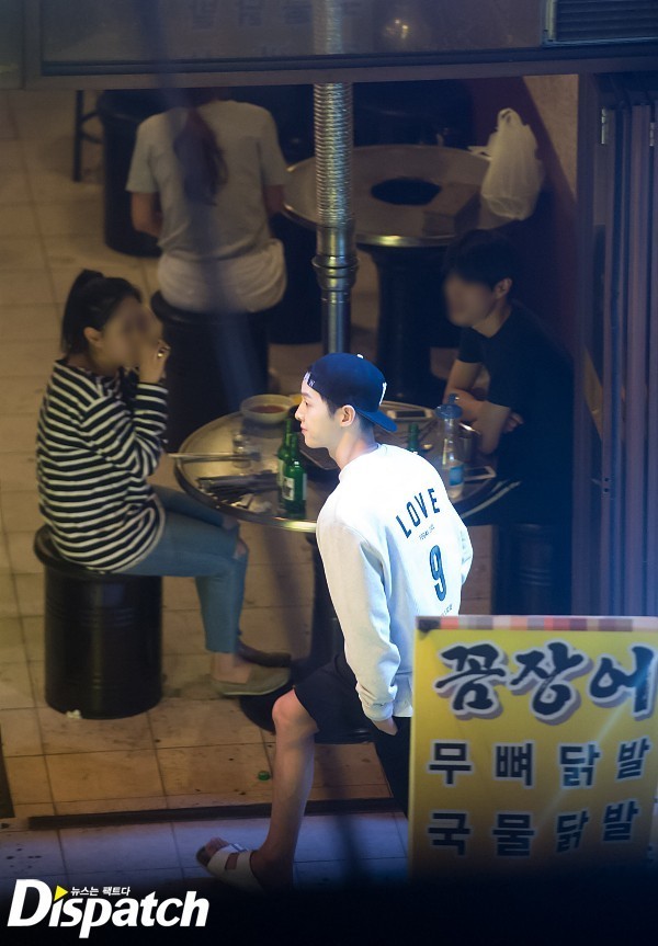 디스패치기자에게 잡혔던 송중기.송혜교 커플 | 인스티즈