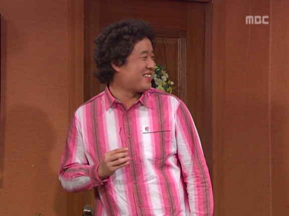 [거침없이하이킥] 순재에게 똥침당한 효자 준하.jpg | 인스티즈