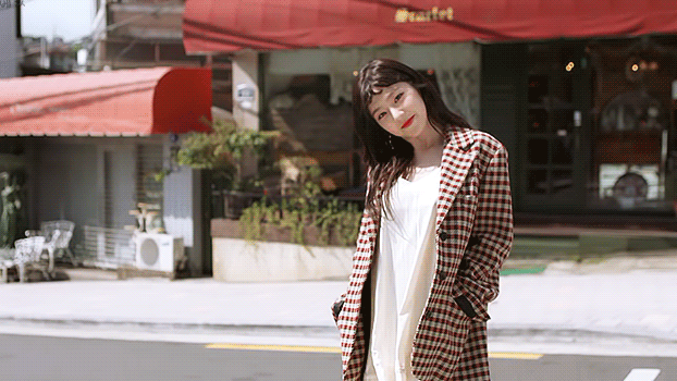 슬립 입고 외출하는 아이린.gif | 인스티즈