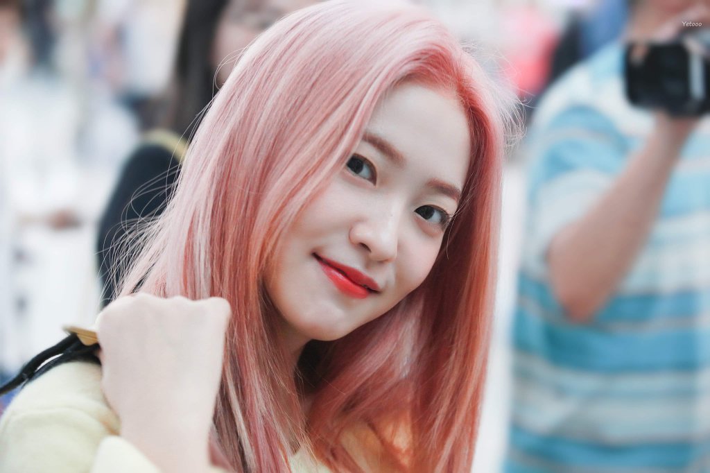 핑크머리가 잘어울리는 예리.jpgif | 인스티즈