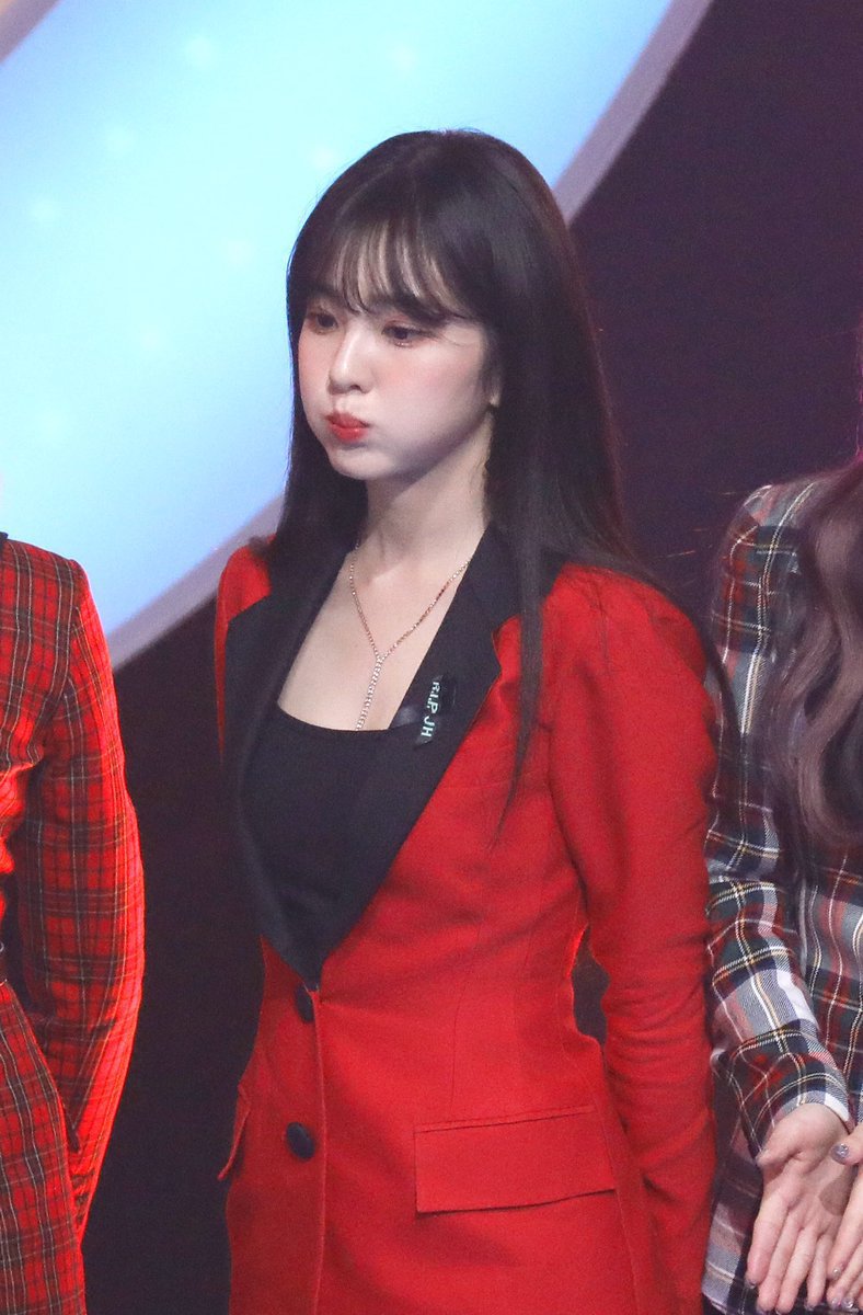 앞머리 유무에 따른 레드벨벳 아이린의 미모.jpg | 인스티즈