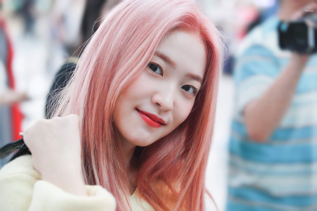 핑크머리가 잘어울리는 예리.jpgif | 인스티즈