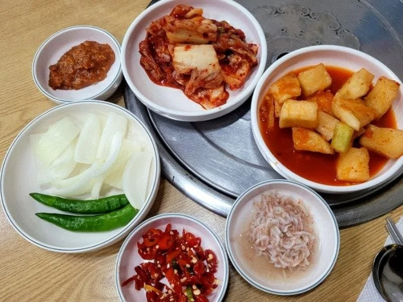 국밥 시키고 설레는 순간 | 인스티즈