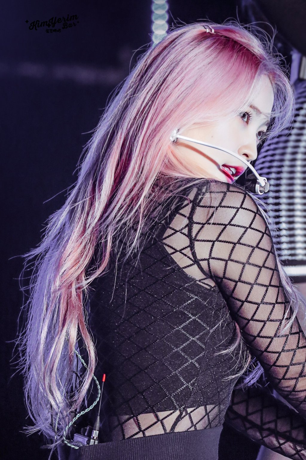 핑크머리가 잘어울리는 예리.jpgif | 인스티즈