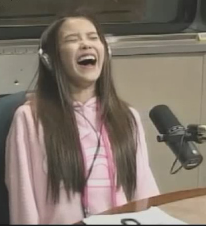 빵터진 아이유.jpgif | 인스티즈