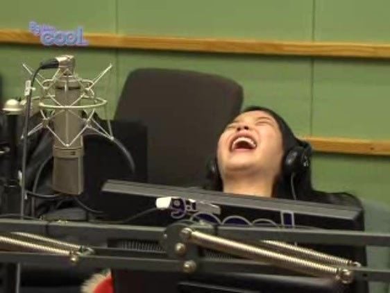 빵터진 아이유.jpgif | 인스티즈