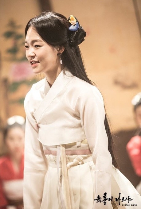 한복 진짜 잘 어울리는 여자 연예인.jpg | 인스티즈