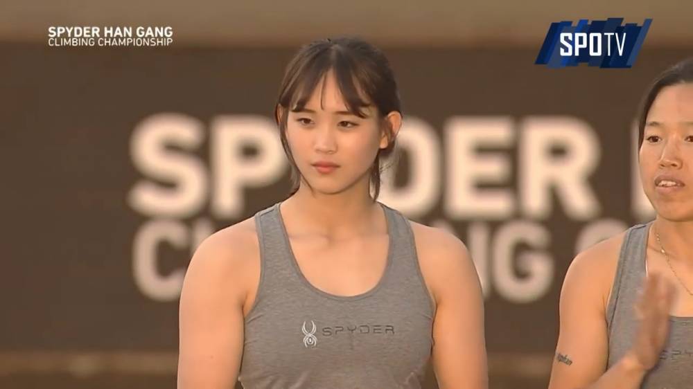 어깨깡패 여고생 | 인스티즈