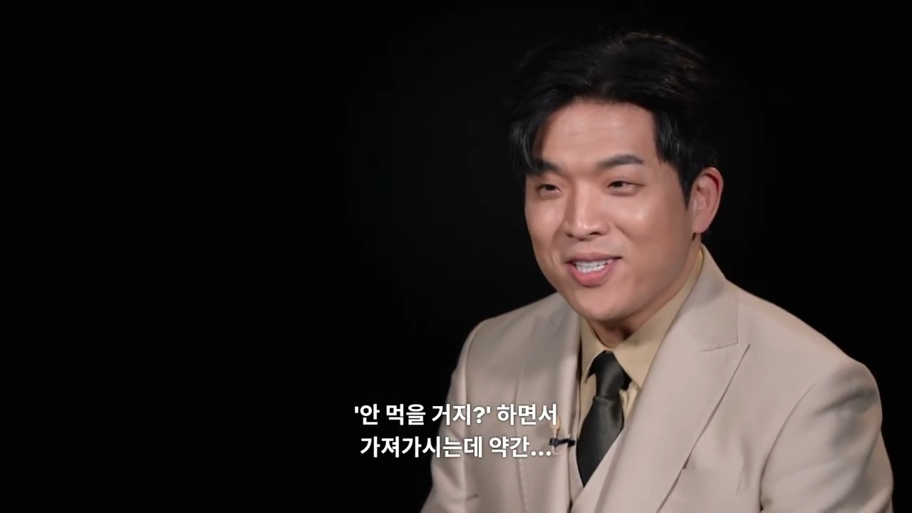 안성재가 흑백요리사2에 입고 나온 수트 중 가장 퍼컬이었던거 같은 수트는? | 인스티즈
