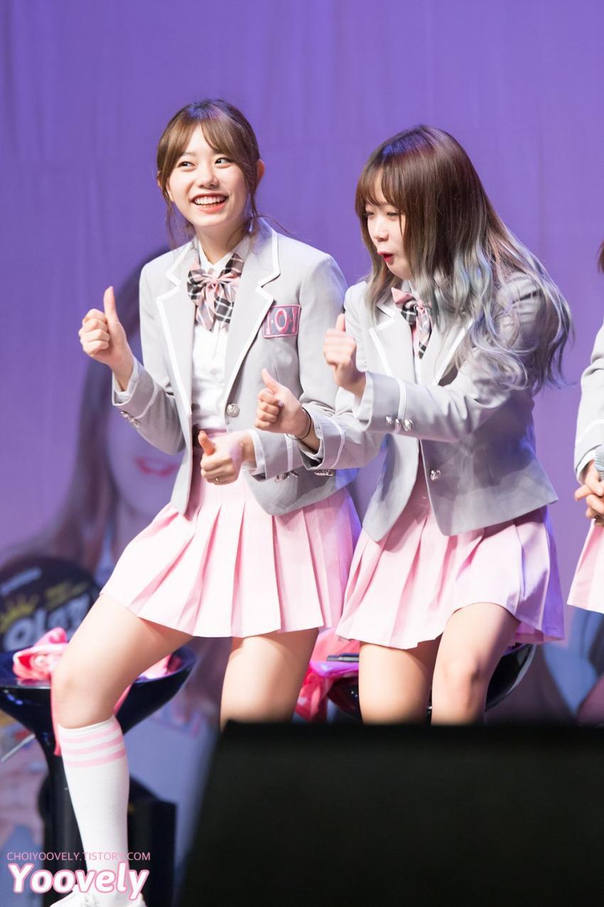 김소혜한테 할매춤 가르쳐주는 최유정 직찍 | 인스티즈