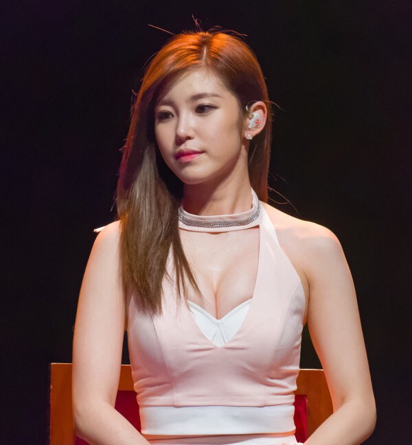 팬에게 ㅅㄱ상담해주는 전효성 | 인스티즈