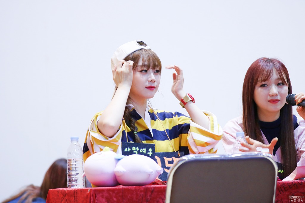 170319 러블리즈 부산사인회 서지수 직찍.jpg | 인스티즈