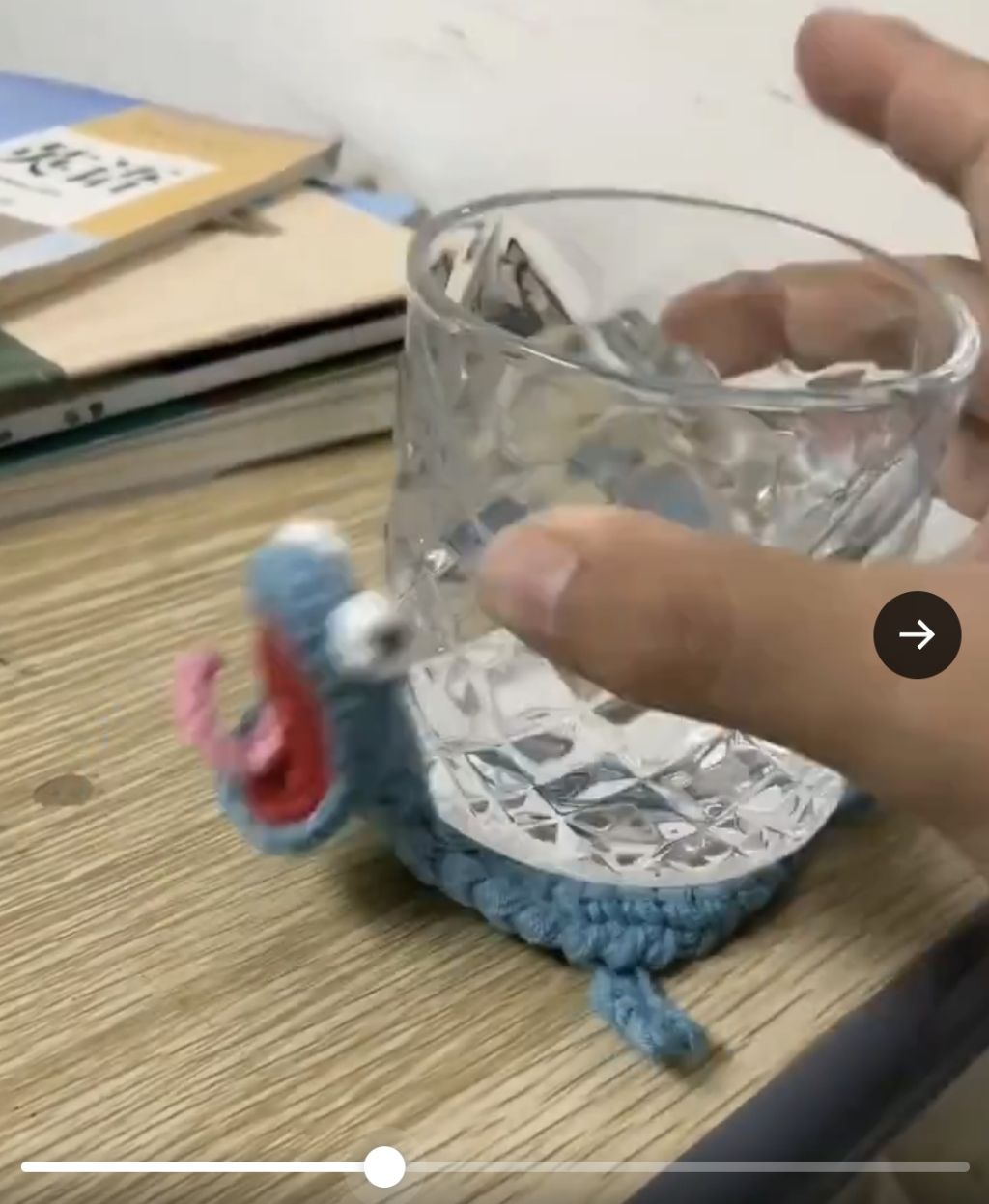뜨개질하는 사촌에게 코스터 하나를 부탁했어 | 인스티즈