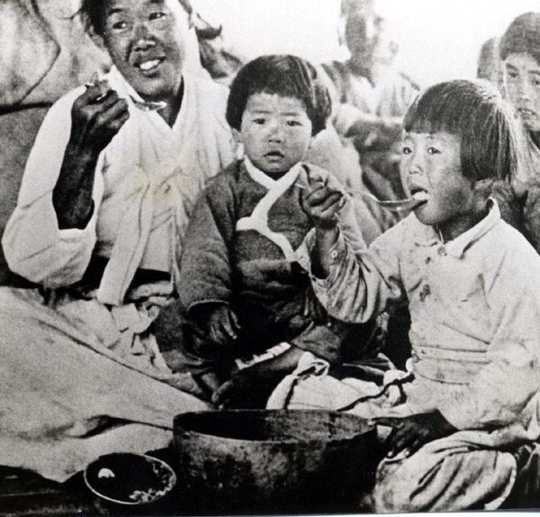 한국의 나눠먹기 문화는 언제 생긴 걸까? | 인스티즈