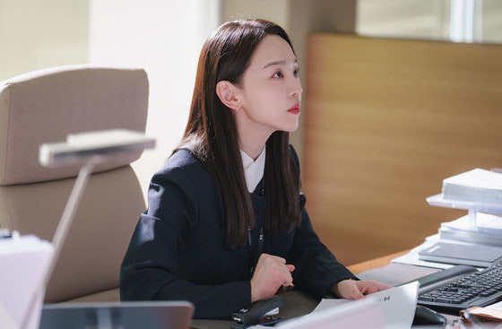 직급마다 달라지는 신혜선 분위기 | 인스티즈