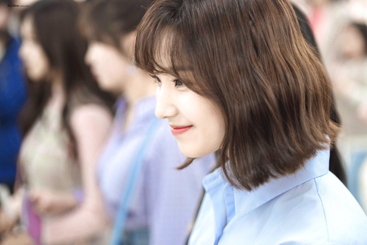 프로미스나인 이새롬.gif | 인스티즈