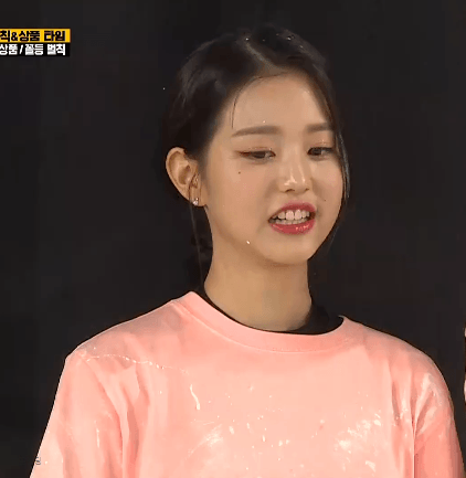 셀카찍다 광수에게 걸린 장원영.gif | 인스티즈