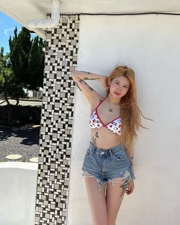 백예린의 타투들 | 인스티즈