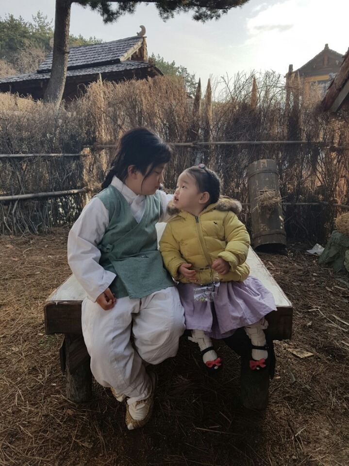 [역적] 짱덕사 할뻔한 길동이 동생 아가 어리니.jpgif | 인스티즈