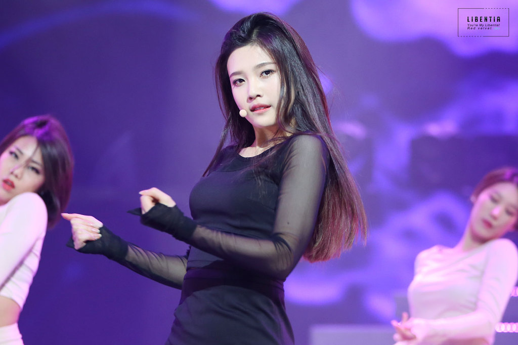 레드벨벳 조이 중단발 vs 긴머리 | 인스티즈