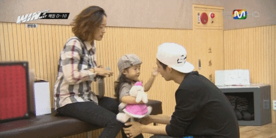 비아이 & 15살 차이나는 여동생 | 인스티즈