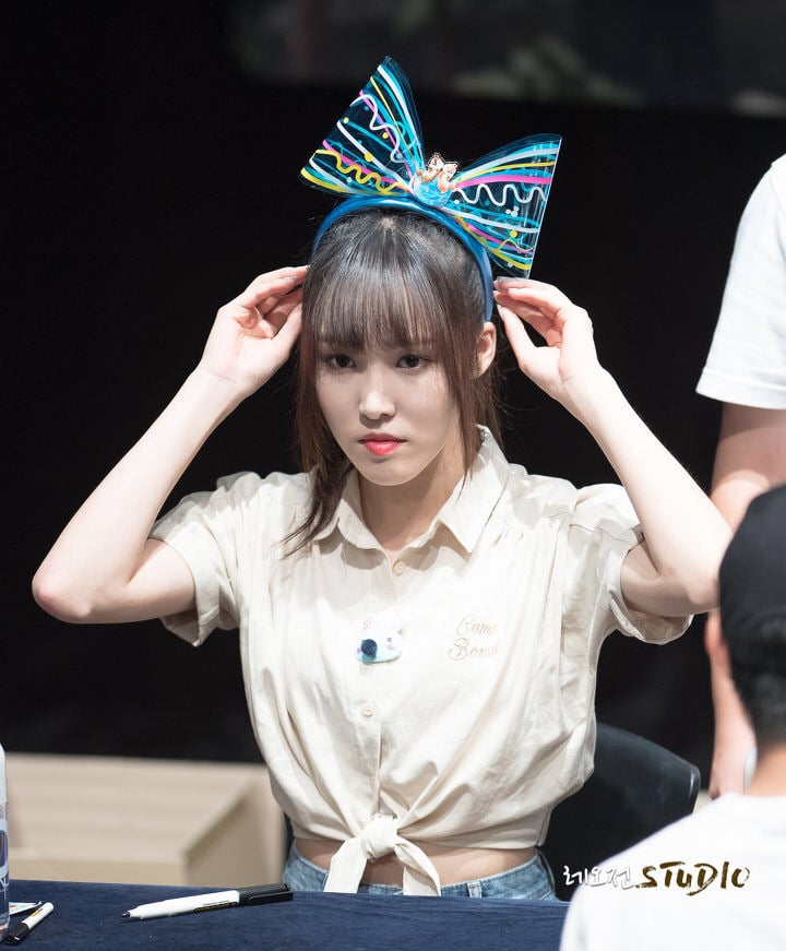 [여자친구] 문득 올려다 본 하늘이 이뻐서 유주 | 인스티즈