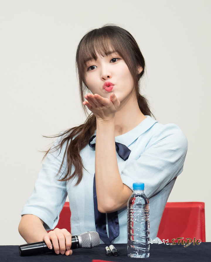 [여자친구] 문득 올려다 본 하늘이 이뻐서 유주 | 인스티즈