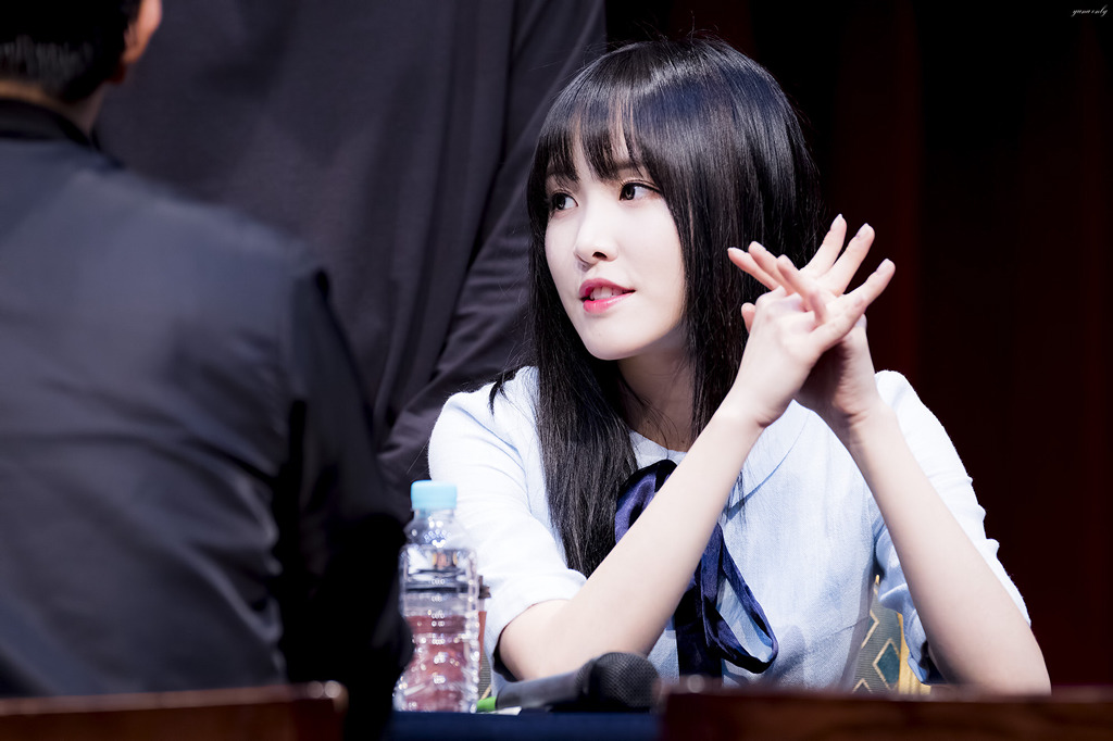 [여자친구] 문득 올려다 본 하늘이 이뻐서 유주 | 인스티즈