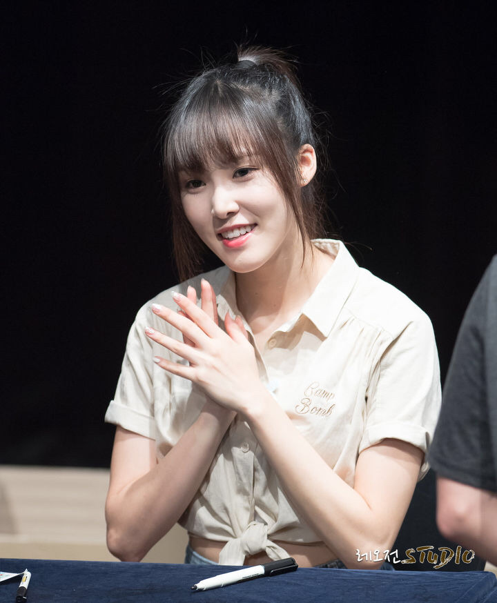[여자친구] 문득 올려다 본 하늘이 이뻐서 유주 | 인스티즈