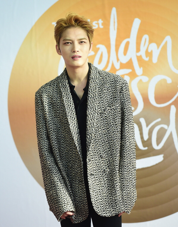 김재중 콘서트서 팬들에게 "혼전 임신은 선물, 여기 남팬 많다" | 인스티즈