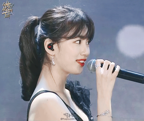 후배들 축하하는 수지 | 인스티즈