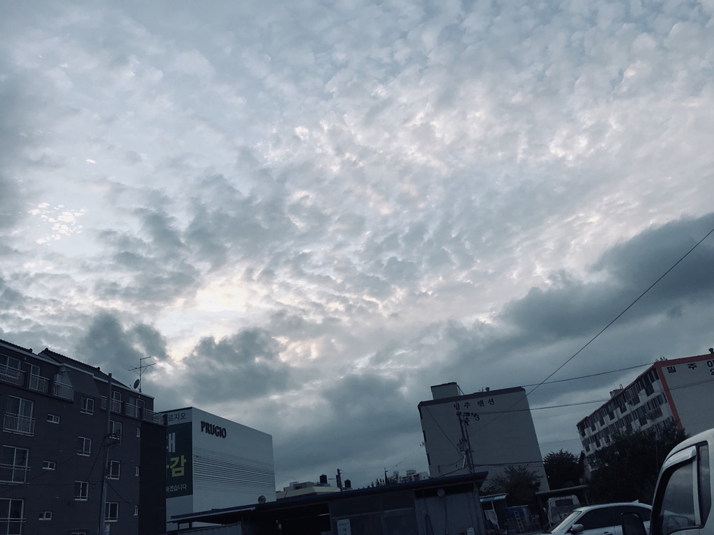 [여자친구] 문득 올려다 본 하늘이 이뻐서 유주 | 인스티즈