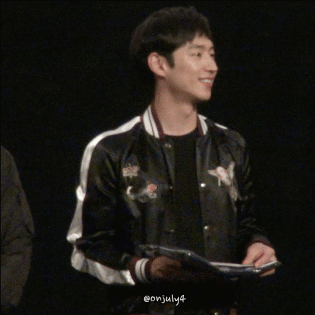 최근 아이돌같은 이제훈.gif | 인스티즈