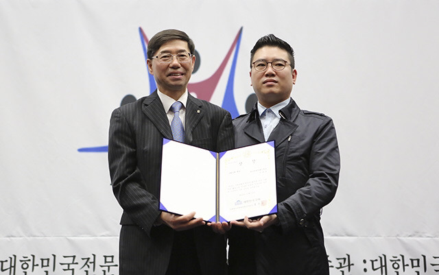 기획사 대표가 연습생 성추행하는데 옆에서 도운 걸그룹 멤버 | 인스티즈